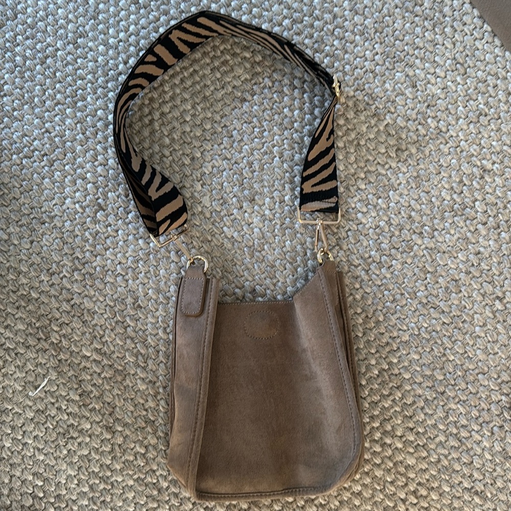 Ah Dorned cross body bag